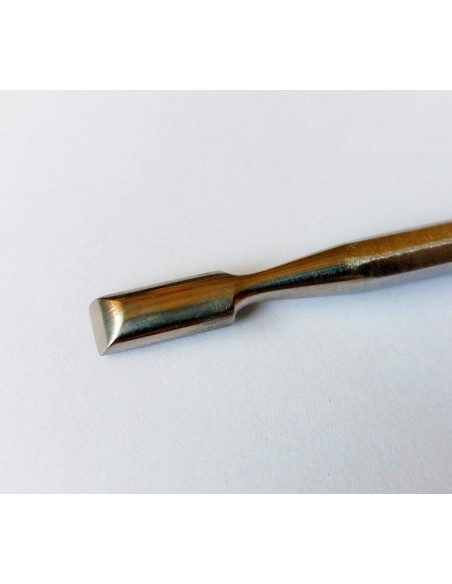 Spatula cuticule dubla