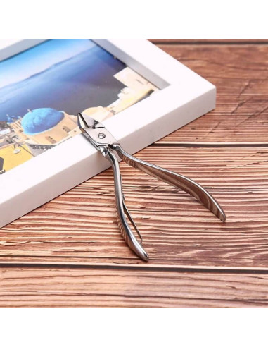 Cleste profesional pentru cuticule