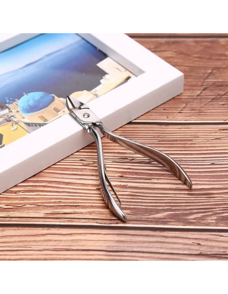 Cleste profesional pentru cuticule