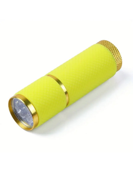 Imaginea prezintă lampa cu LED mini pentru manichiură, cu design compact și formă ergonomică