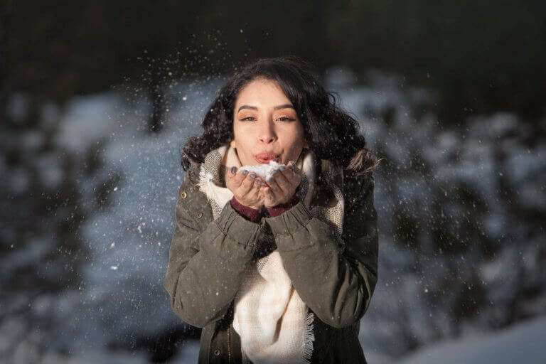 Cum ne ingrijim parul iarna - sfaturi pentru a avea un par sanatos.